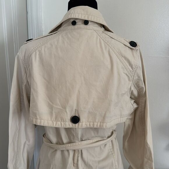 Gap Trench Coat EUC - Picture 5 of 6